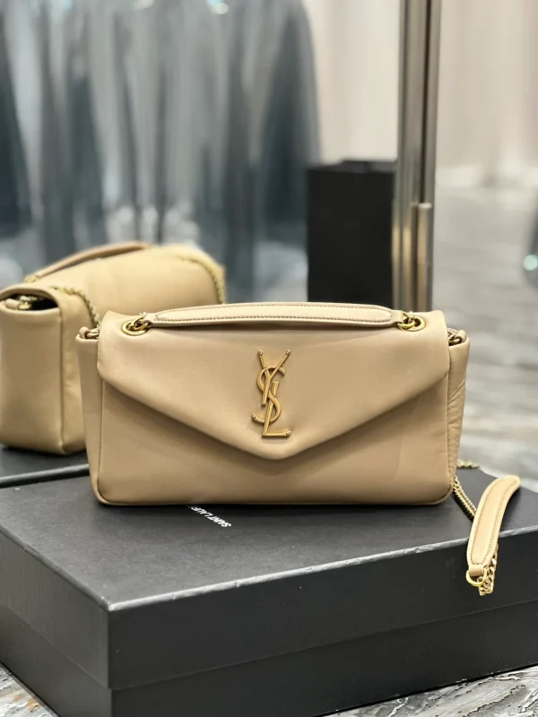 柔軟亮面小牛皮CASSANDRE手袋：圖片 2