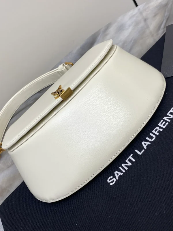 SAINT LAURENT BOX小牛皮CASSANDRE標誌頂部手柄手袋：圖片 7