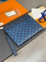 Louis Vuitton Pochette To-Go 隨身包 | 小牛皮Monogram印花 | 可拆式腕帶設計：圖片 7