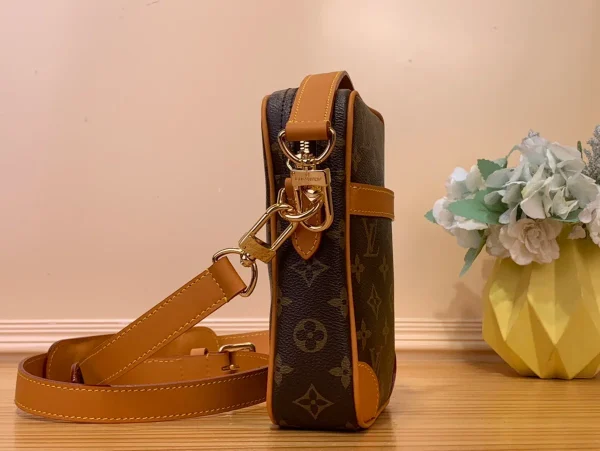 Louis Vuitton Danube復古小牛皮斜背包 | 褪色Monogram印花 可拆式金屬吊牌：圖片 3