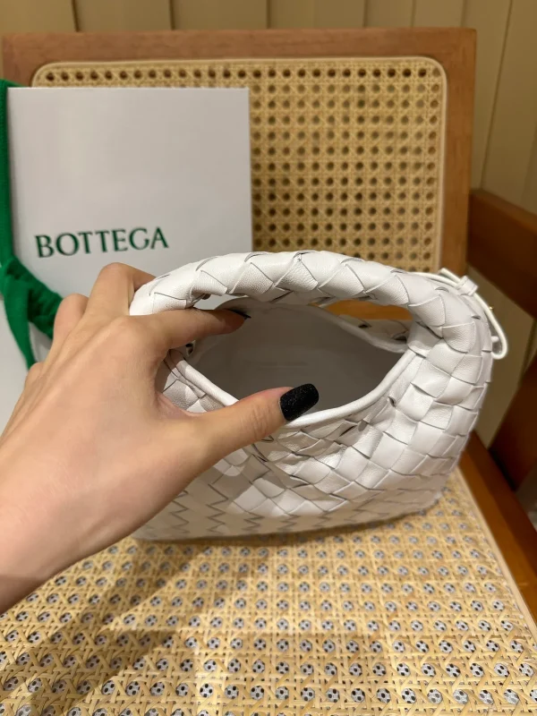 迷你Intrecciato編織白色牛皮革斜挎包：圖片 8
