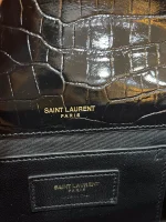 SAINT LAURENT KATE 鱷魚壓紋絨球寶石手袋：圖片 5