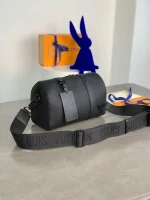 路易威登City Keepall黑色Aerogram粒面小牛皮手提包：圖片 2