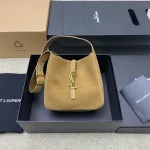 LE 5 À 7 BABY 麂皮手提包 - 義大利精工製作：圖片 2