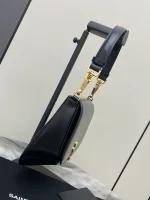 SAINT LAURENT BOX小牛皮CASSANDRE頂柄手袋：圖片 4