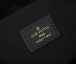 Louis Vuitton OnTheGo East West 黑色壓花粒面牛皮手挽袋：圖片 10