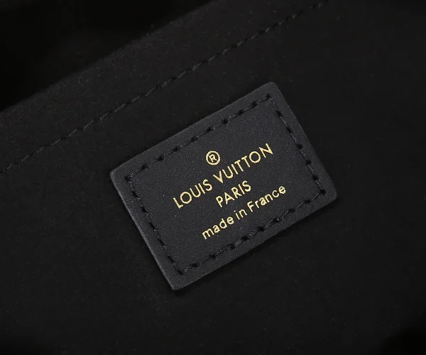 Louis Vuitton OnTheGo East West 黑色壓花粒面牛皮手挽袋：圖片 10