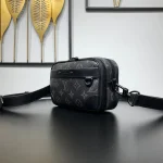 Louis Vuitton Alpha 可穿戴式錢包 - Monogram Eclipse 帆布款：圖片 3
