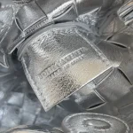 迷你Intrecciato編織銀色羊皮斜挎包：圖片 8