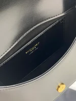 SAINT LAURENT BOX小牛皮CASSANDRE頂柄手袋：圖片 9