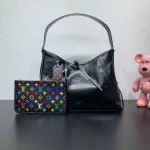 LV x TM CarryAll Vibe MM 小羊皮包包 - 黑色 Monogram 復刻版：圖片 2