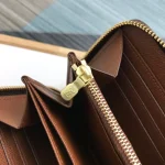路易威登Monogram帆布拉鏈錢包 - 經典多功能收納設計：圖片 8