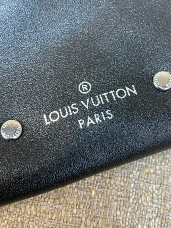 Louis Vuitton Altantis Vibe MM 黑色亮面納帕小牛皮包包：圖片 8