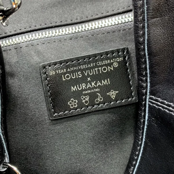 LV x TM CarryAll Vibe MM 小羊皮包包 - 黑色 Monogram 復刻版：圖片 4