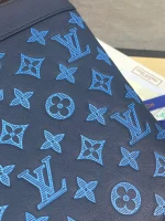Louis Vuitton Pochette To-Go 隨身包 | 小牛皮Monogram印花 | 可拆式腕帶設計：圖片 9