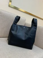 Louis Vuitton Altantis Vibe MM 黑色亮面納帕小牛皮包包：圖片 3