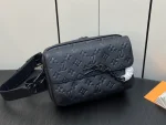 Louis Vuitton Steamer郵差包 | Taurillon Monogram壓花牛皮 經典鏈帶設計：圖片 3