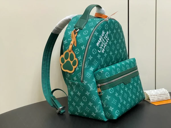 LV Discovery Backpack PM 菲董聯名款 Monogram Heritage帆布背包：圖片 3