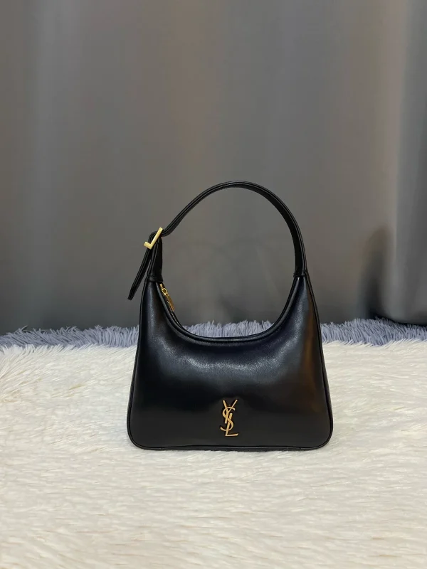 小羊皮CASSANDRE裝飾柔軟手袋：圖片 2