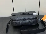 Louis Vuitton Steamer郵差包 | Taurillon Monogram壓花牛皮 經典鏈帶設計：圖片 7