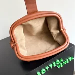 做舊牛皮絨面革手拿包：圖片 10