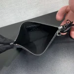 LV x TM CarryAll Vibe MM 小羊皮包包 - 黑色 Monogram 復刻版：圖片 5