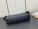 LV Pochette Voyage Souple 手拿包 | Monogram Shadow 小牛皮 旅行收納包：圖片 7
