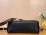 Louis Vuitton Dauphine Soft MM 黑色小羊皮包包：圖片 5