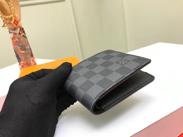 Louis Vuitton Damier Graphite 男士多夾層輕便錢包 | 可個人化訂製：圖片 5