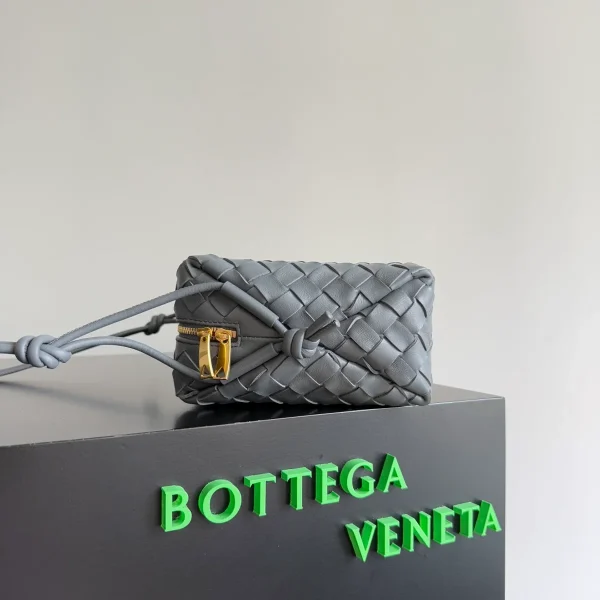 BottegaVenetaIntrecciato編織閃電灰小號斜挎包：圖片 3