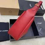 LE 5 À 7 經典柔軟款式手袋：圖片 4