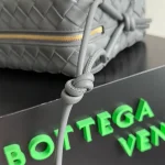 BottegaVenetaIntrecciato編織閃電灰小號斜挎包：圖片 7