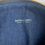迷你Intrecciato編織牛仔和皮革肩背包|深邃藍/靛藍色|：圖片 9