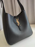 LE 5 À 7經典柔軟小牛皮手袋：圖片 9