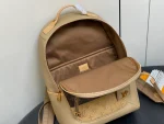 LV Outdoor Backpack 壓花麂皮細節粒面皮革雙肩包：圖片 14