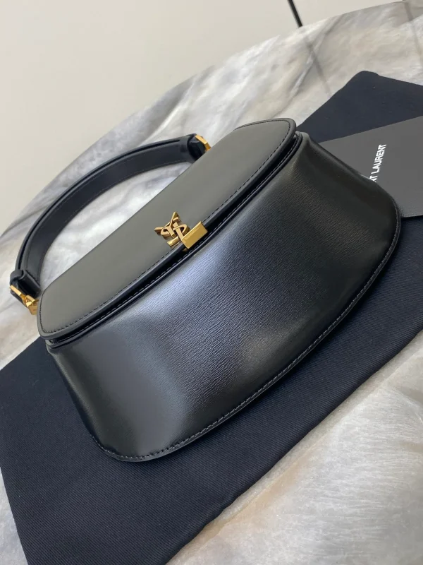 SAINT LAURENT BOX小牛皮CASSANDRE頂柄手袋：圖片 5