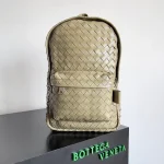 BottegaVeneta灰褐色Intrecciato編織小號皮革背包：圖片 2