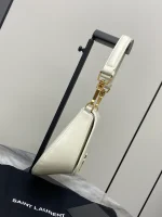 SAINT LAURENT BOX小牛皮CASSANDRE標誌頂部手柄手袋：圖片 4