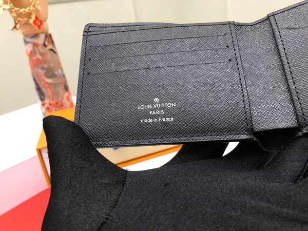 Louis Vuitton Damier Graphite 男士多夾層輕便錢包 | 可個人化訂製：圖片 8