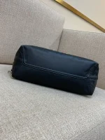 Louis Vuitton Altantis Vibe MM 黑色亮面納帕小牛皮包包：圖片 4