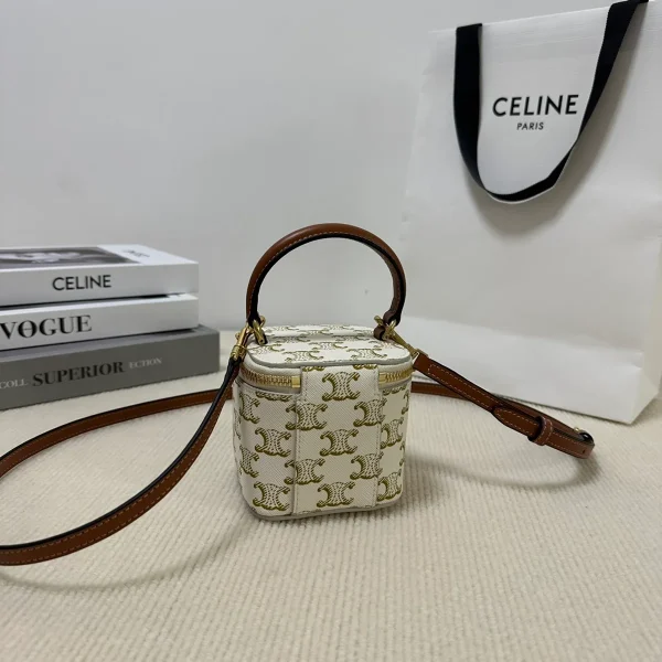 高仿CELINE-賽琳 迷你TRIOMPHE CANVAS印花手袋 - 時尚便攜多功能小包-10J762：圖片 4
