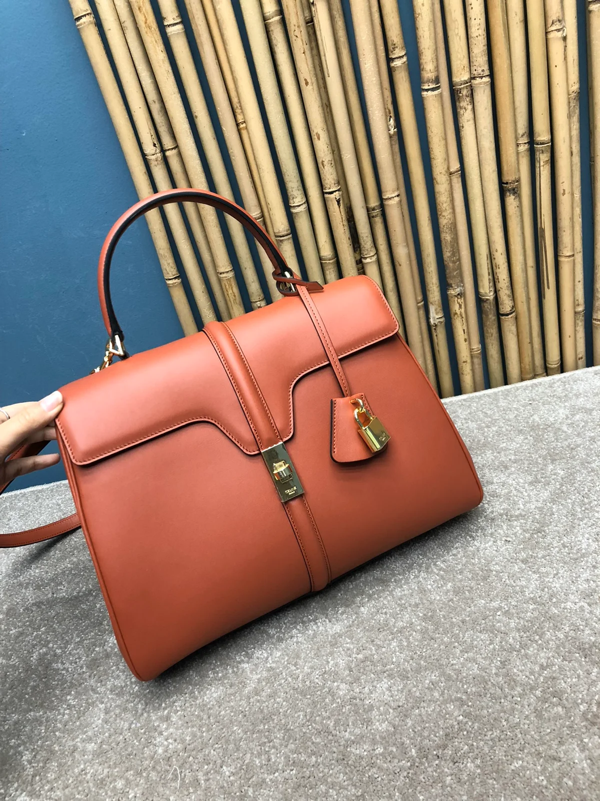 高仿CELINE-賽琳 經典牛皮革多功能手提斜挎包-187373 10 高仿CELINE-賽琳 經典牛皮革多功能手提斜挎包-187373