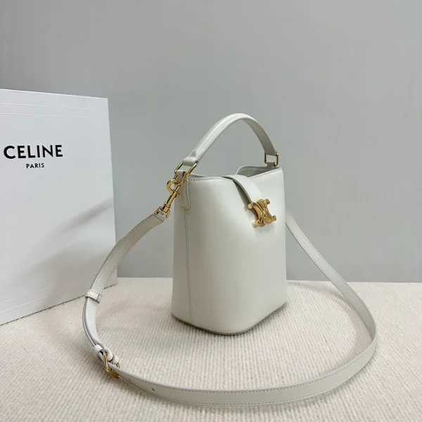 高仿CELINE-賽琳 經典TRIOMPHE磁扣牛皮手提斜挎包-119173：圖片 4