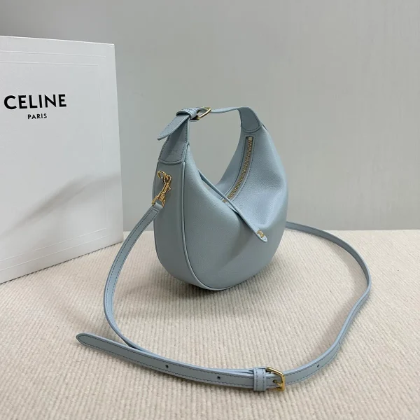 高仿CELINE-賽琳 金色牛皮多功能手提斜挎包 - 大容量智能手機收納-120723：圖片 3