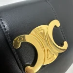 高仿CELINE-賽琳 金色牛皮革TRIOMPHE磁扣手提肩背包-114493：圖片 6