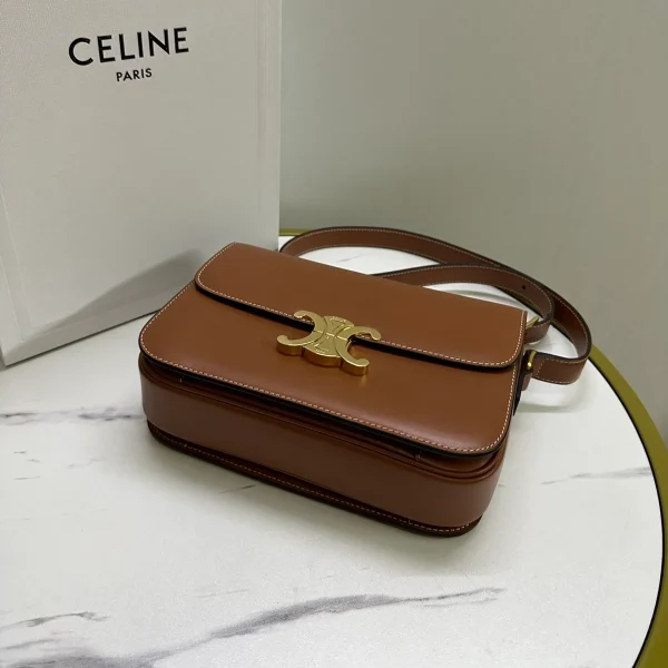 高仿CELINE-賽琳 TRIOMPHE 牛皮革斜挎包 - 多功能三格設計-187363：圖片 5