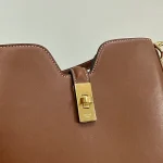 高仿CELINE-賽琳 經典牛皮旋轉鎖扣手提斜挎包-120693：圖片 6