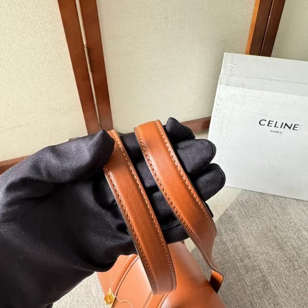 高仿CELINE-賽琳 經典金色鎖扣牛皮革手提包-195543：圖片 7