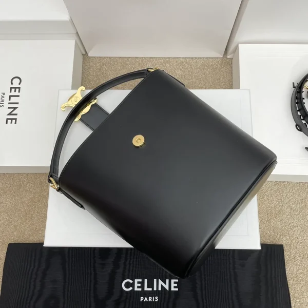 高仿CELINE-賽琳 經典TRIOMPHE磁扣牛皮手提斜挎包-119173：圖片 9