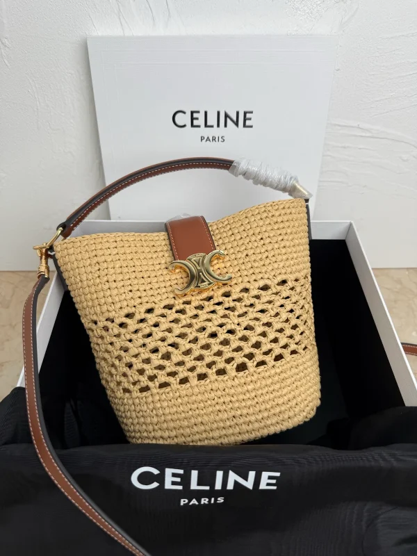 高仿CELINE-賽琳 TRIOMPHE磁扣牛皮革手提斜挎包-119742：圖片 2